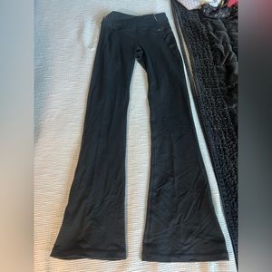 Calia by Carrie Underwood Flare Leggings